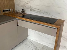 Столешница для кухни из цельноламельного дуба