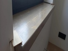 Подоконник из сосны цельноламельной