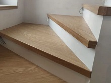 Деревянные ступени для лестницы, массив