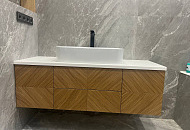 Наша галерея пополнилась новыми фотографиями последних выполненных работ: тумба под раковину из дерева, письменный стол, подоконники и экраны из дерева, кухонные столешницы из массива.